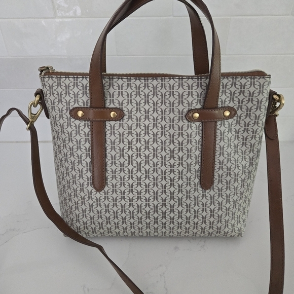 Fossil Felicity Signature Crossbody Satchel Purse Bag Logo Taupe Vegan Leather - Picture 4 of 10